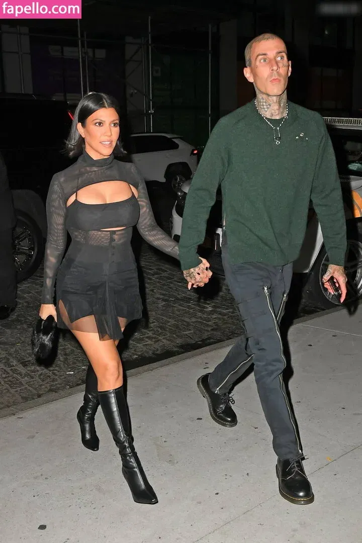 Kourtney Kardashian Onlyfans Photo Gallery 