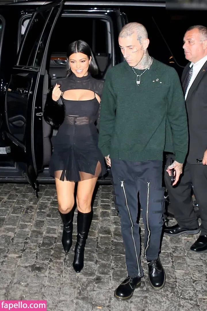 Kourtney Kardashian Onlyfans Photo Gallery 