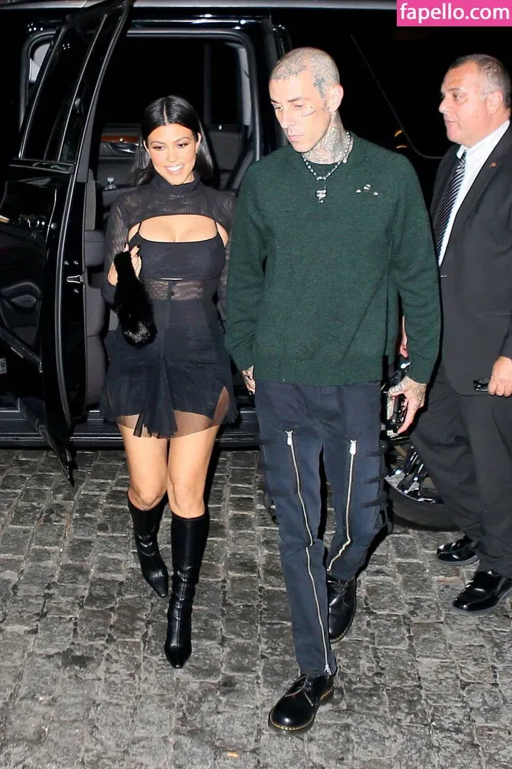 Kourtney Kardashian Onlyfans Photo Gallery 