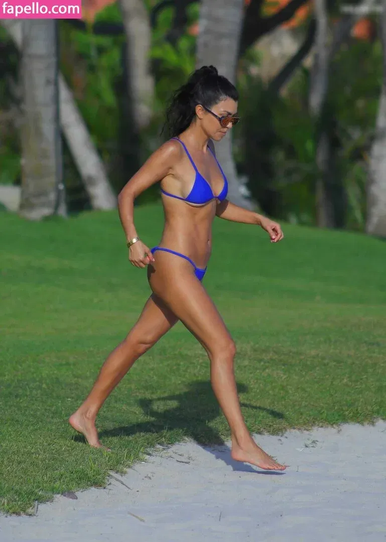 Kourtney Kardashian Onlyfans Photo Gallery 