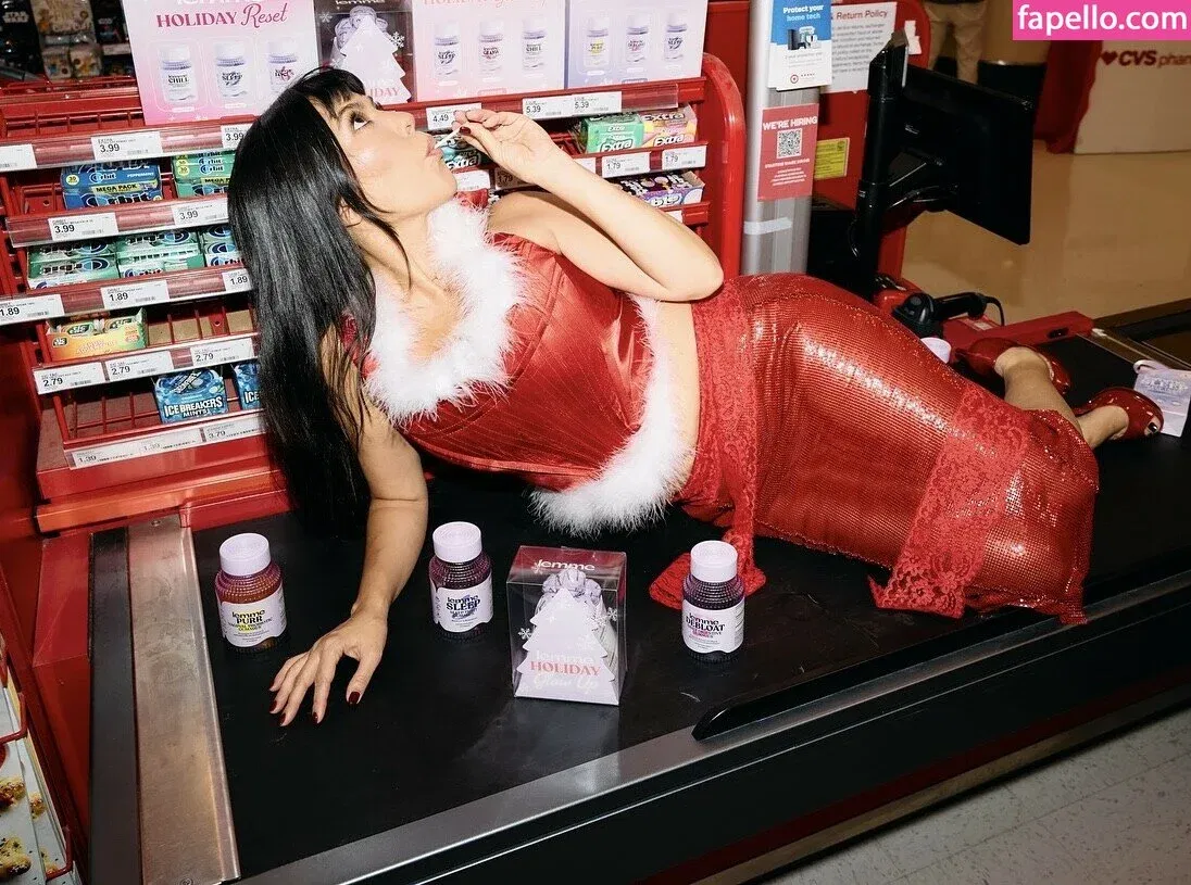 Kourtney Kardashian Onlyfans Photo Gallery 