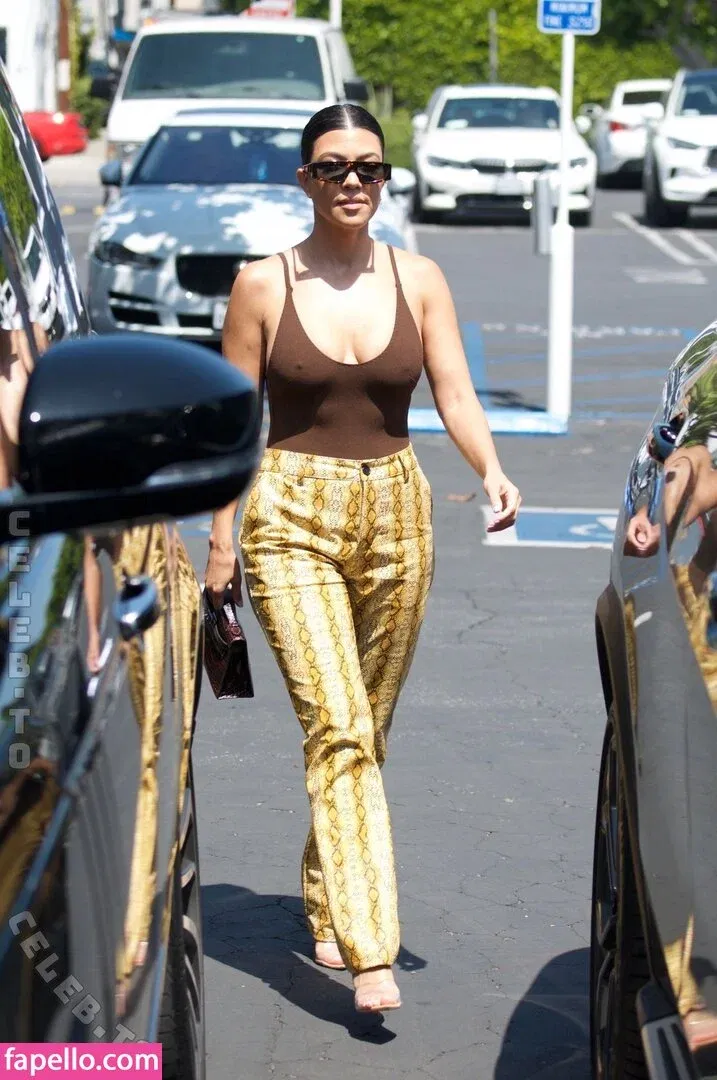 Kourtney Kardashian Onlyfans Photo Gallery 