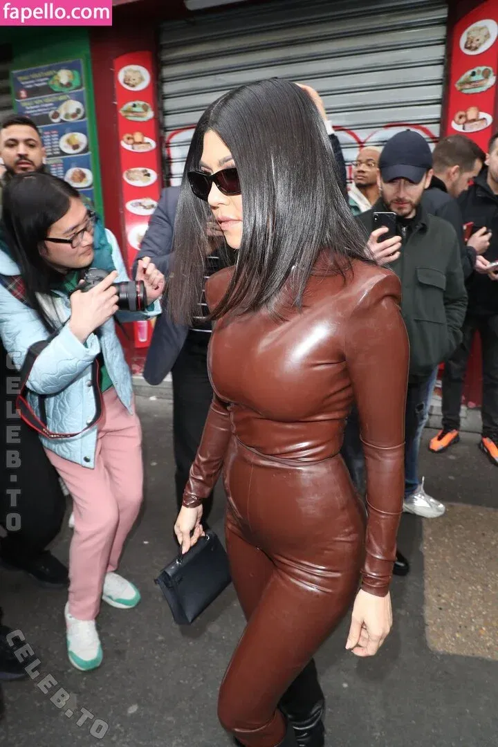 Kourtney Kardashian Onlyfans Photo Gallery 