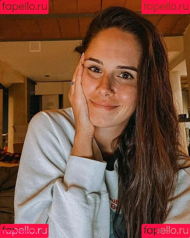 Alexandra Ianculescu / speed_skater Onlyfans Photo Gallery 