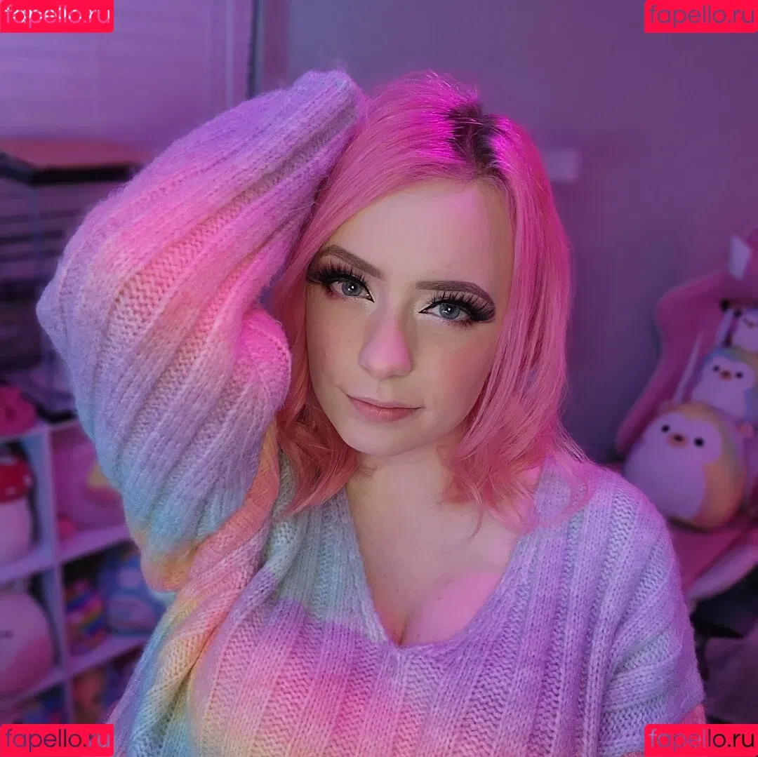 SquishShe / squishsheofficial / squishwhore Onlyfans Photo Gallery 