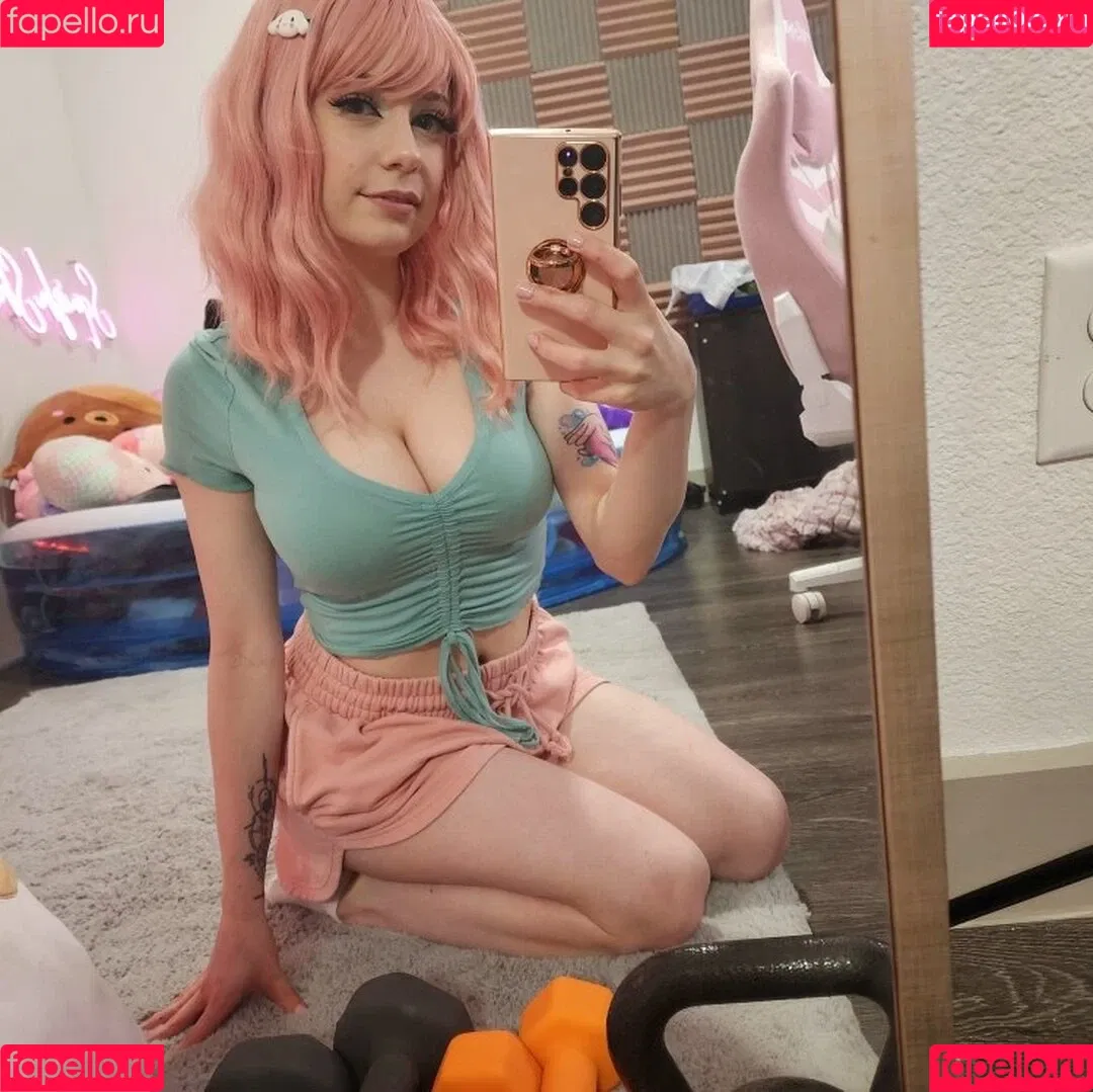 SquishShe / squishsheofficial / squishwhore Onlyfans Photo Gallery 