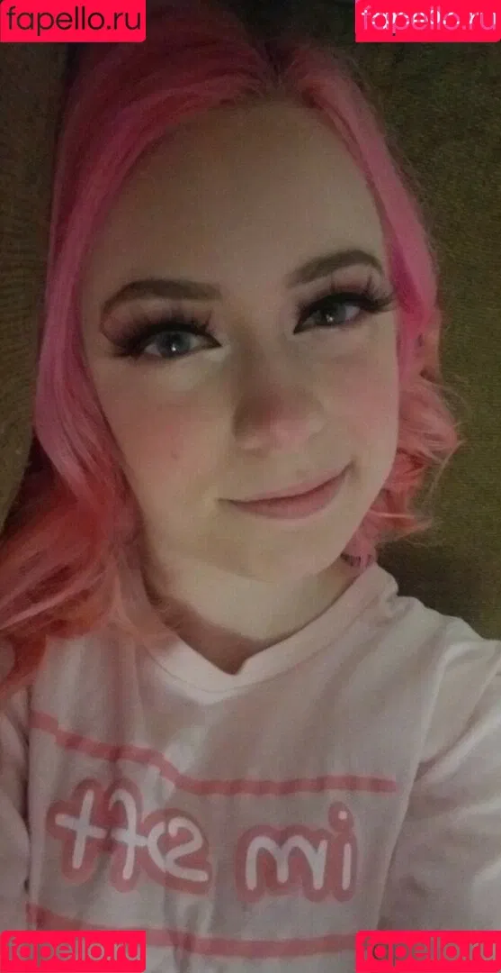 SquishShe / squishsheofficial / squishwhore Onlyfans Photo Gallery 