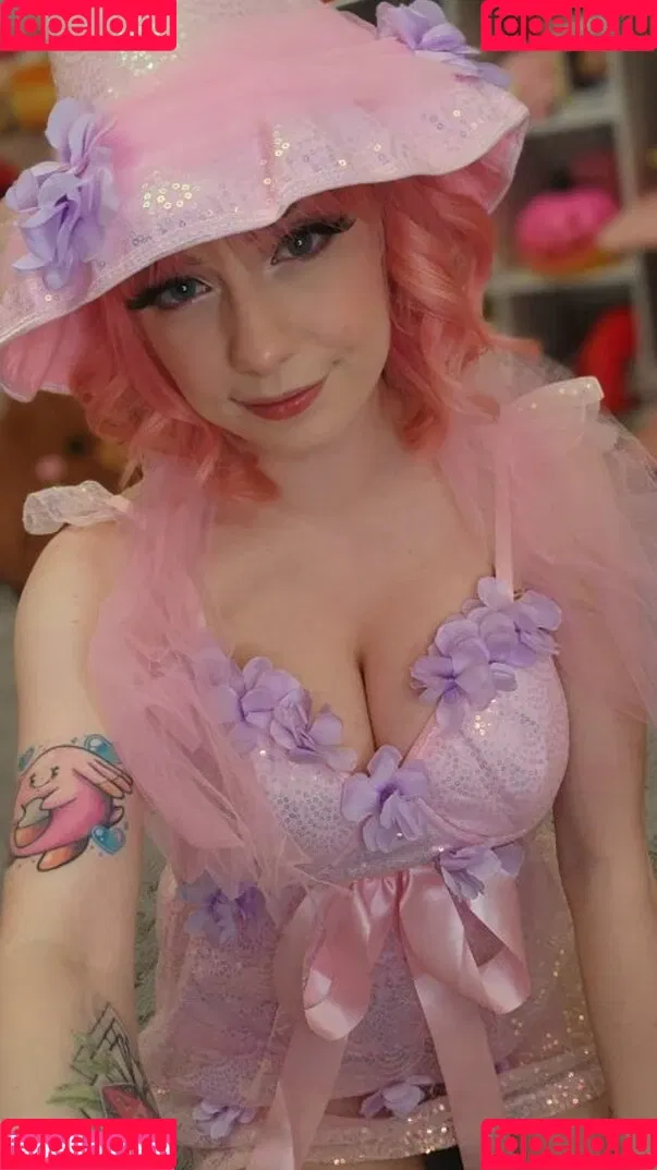 SquishShe / squishsheofficial / squishwhore Onlyfans Photo Gallery 