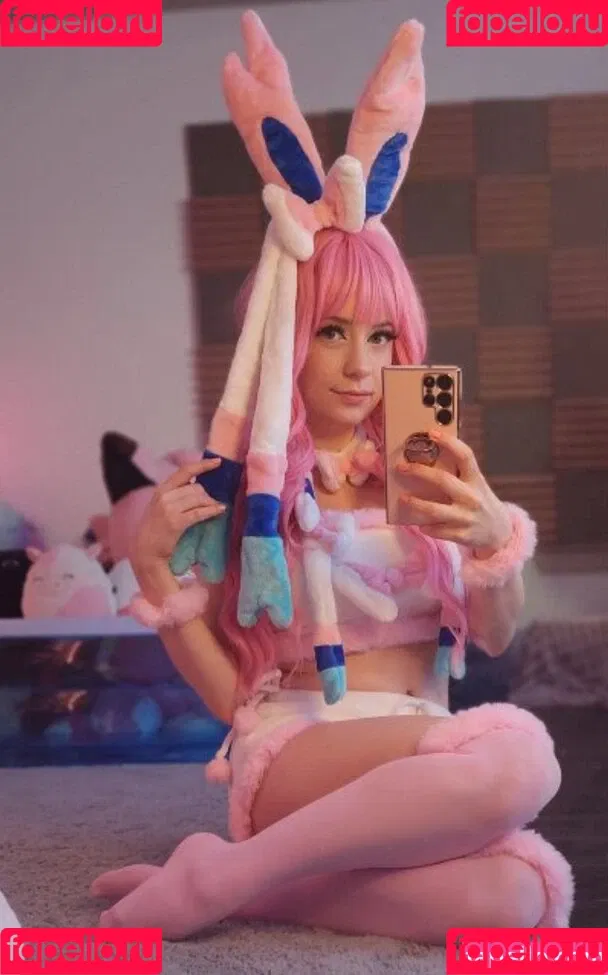 SquishShe / squishsheofficial / squishwhore Onlyfans Photo Gallery 