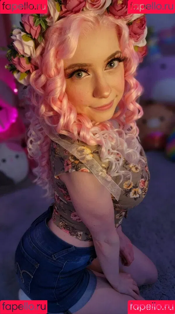 SquishShe / squishsheofficial / squishwhore Onlyfans Photo Gallery 