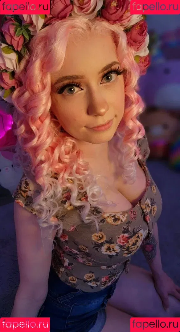 SquishShe / squishsheofficial / squishwhore Onlyfans Photo Gallery 