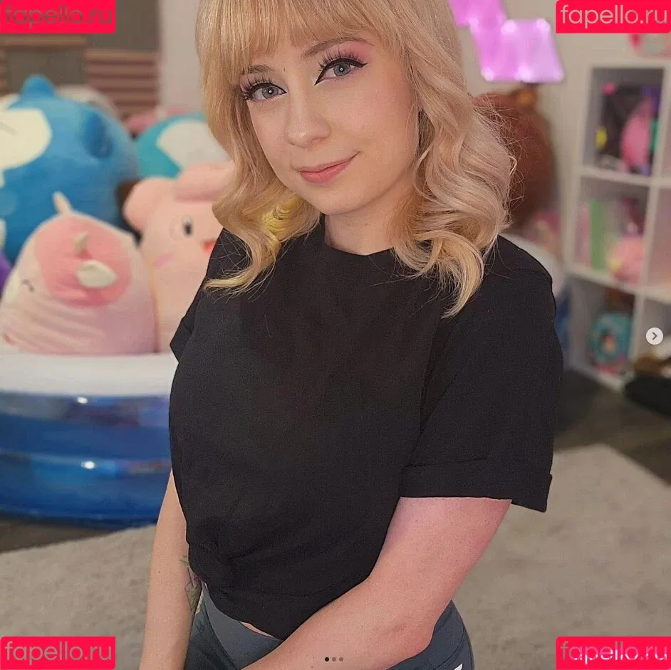 SquishShe / squishsheofficial / squishwhore Onlyfans Photo Gallery 