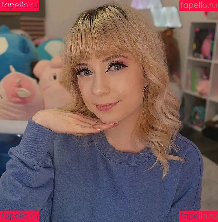 SquishShe / squishsheofficial / squishwhore Onlyfans Photo Gallery 