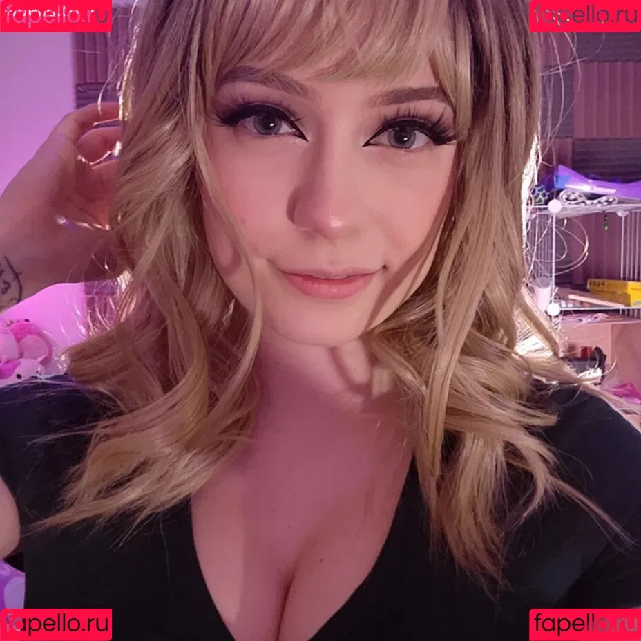 SquishShe / squishsheofficial / squishwhore Onlyfans Photo Gallery 