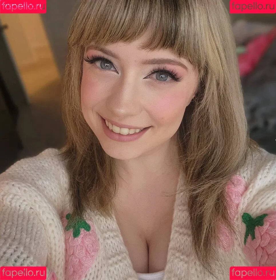 SquishShe / squishsheofficial / squishwhore Onlyfans Photo Gallery 