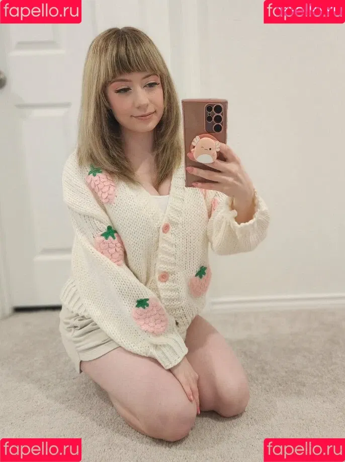 SquishShe / squishsheofficial / squishwhore Onlyfans Photo Gallery 