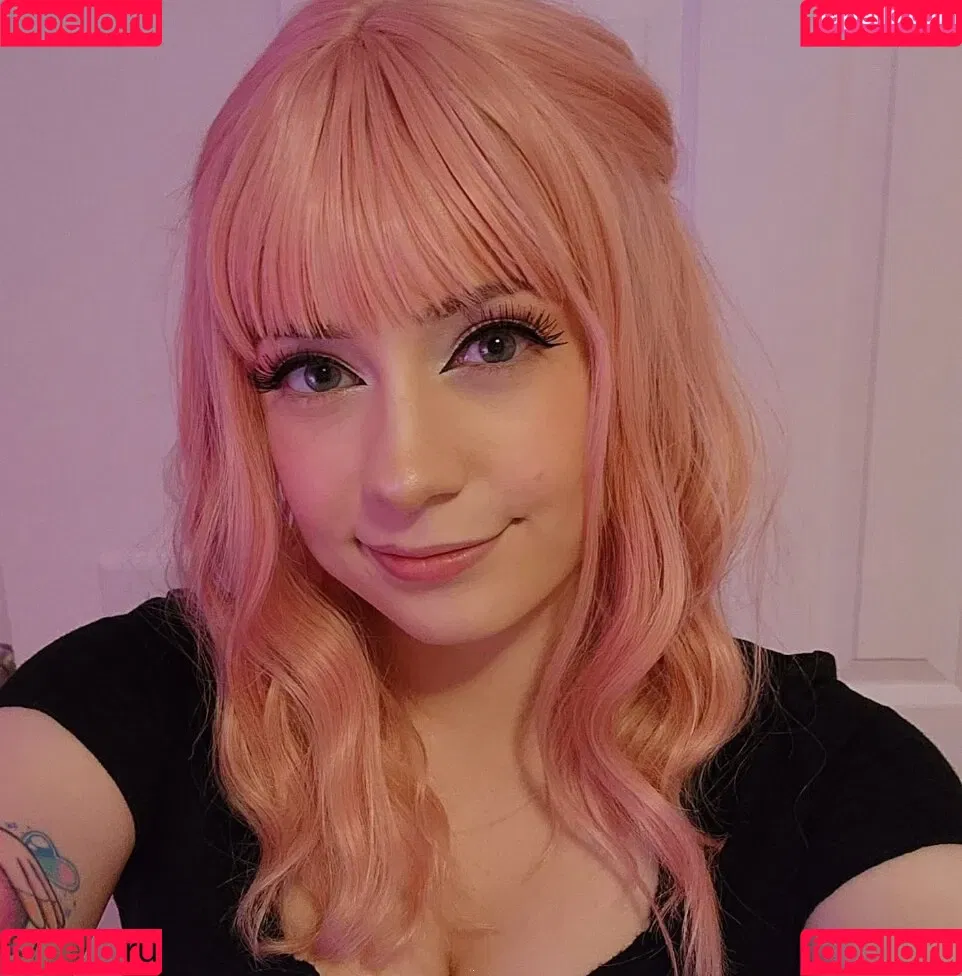 SquishShe / squishsheofficial / squishwhore Onlyfans Photo Gallery 