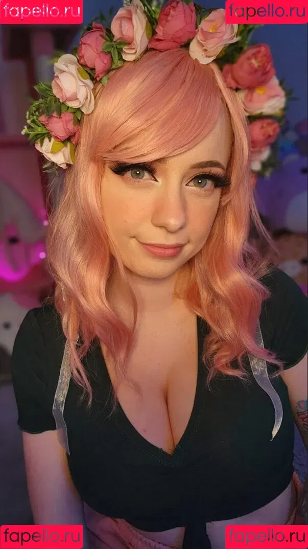 SquishShe / squishsheofficial / squishwhore Onlyfans Photo Gallery 