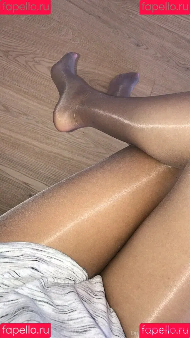 emie.le / emie_le Onlyfans Photo Gallery 