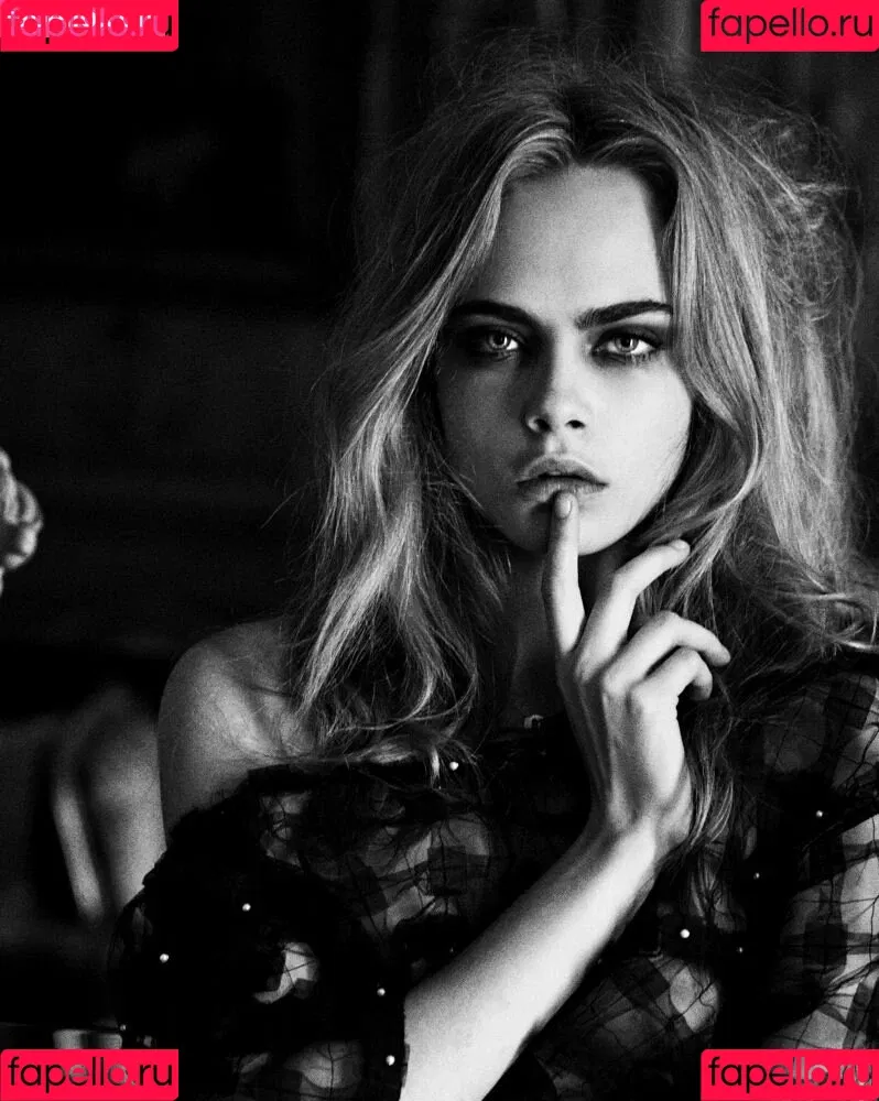 Cara Delevingne / caradelevingne Onlyfans Photo Gallery 