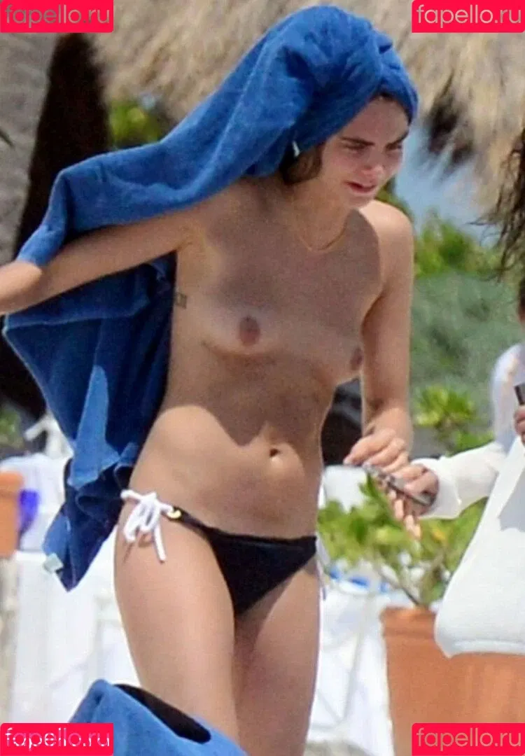 Cara Delevingne / caradelevingne Onlyfans Photo Gallery 