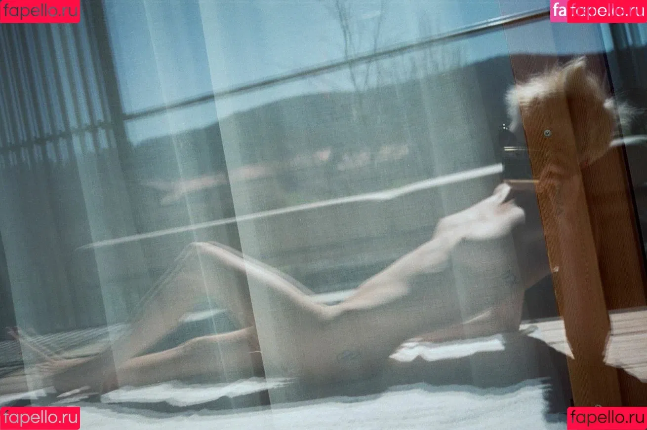 Cara Delevingne / caradelevingne Onlyfans Photo Gallery 