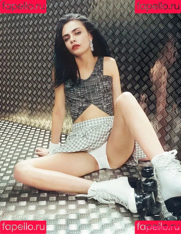 Cara Delevingne / caradelevingne Onlyfans Photo Gallery 