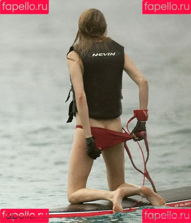 Cara Delevingne / caradelevingne Onlyfans Photo Gallery 