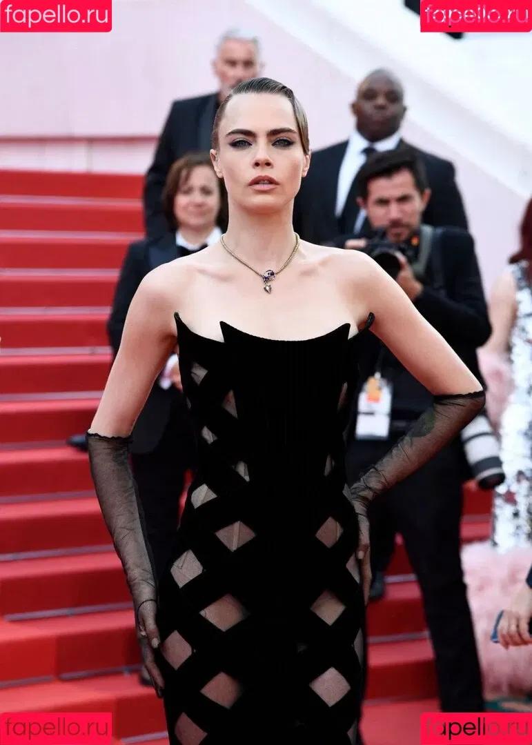 Cara Delevingne / caradelevingne Onlyfans Photo Gallery 