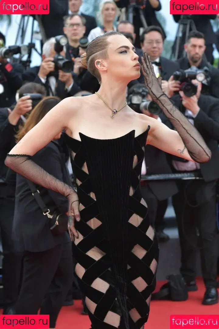 Cara Delevingne / caradelevingne Onlyfans Photo Gallery 