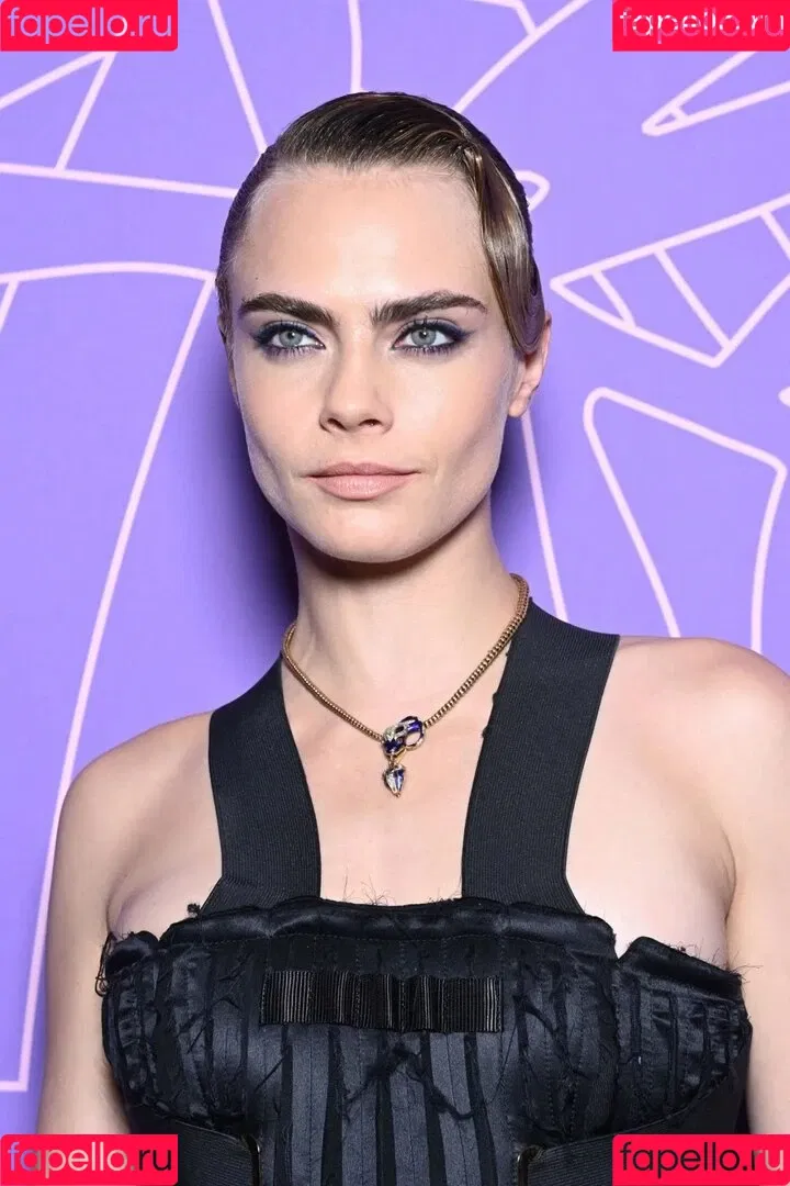 Cara Delevingne / caradelevingne Onlyfans Photo Gallery 