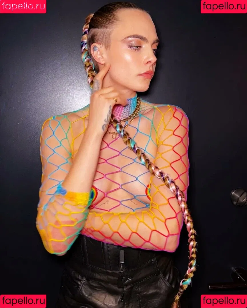 Cara Delevingne / caradelevingne Onlyfans Photo Gallery 