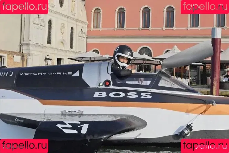 Cara Delevingne / caradelevingne Onlyfans Photo Gallery 