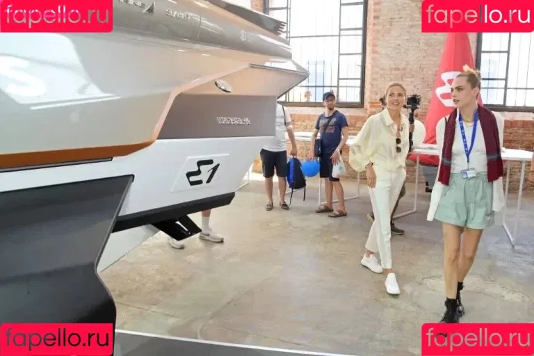 Cara Delevingne / caradelevingne Onlyfans Photo Gallery 