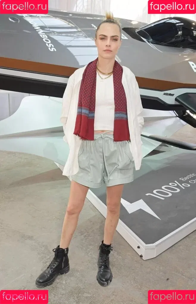 Cara Delevingne / caradelevingne Onlyfans Photo Gallery 