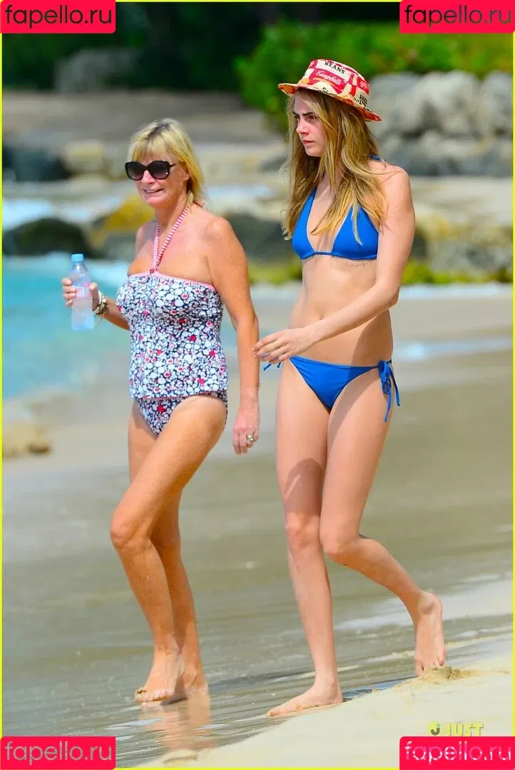 Cara Delevingne / caradelevingne Onlyfans Photo Gallery 