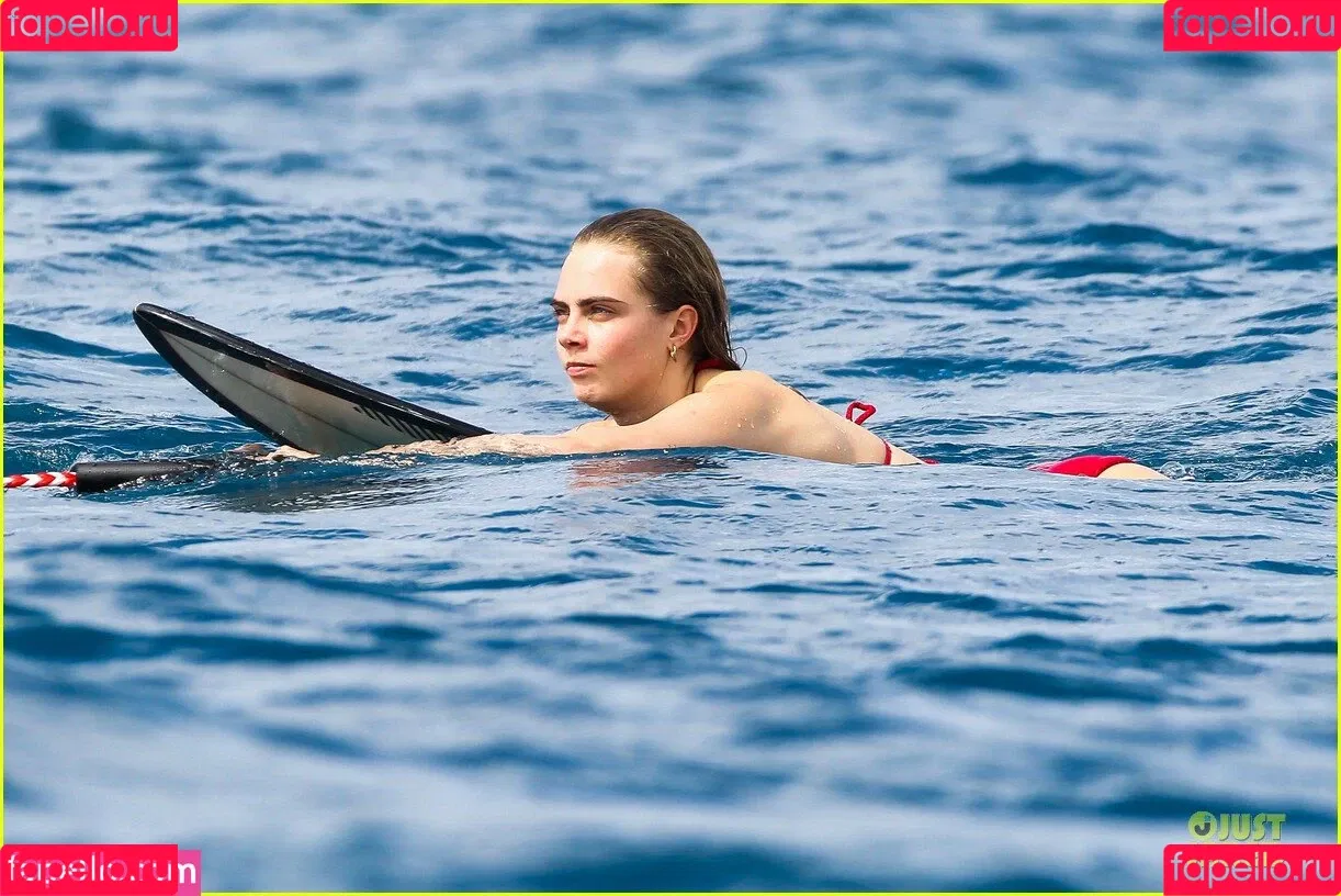 Cara Delevingne / caradelevingne Onlyfans Photo Gallery 