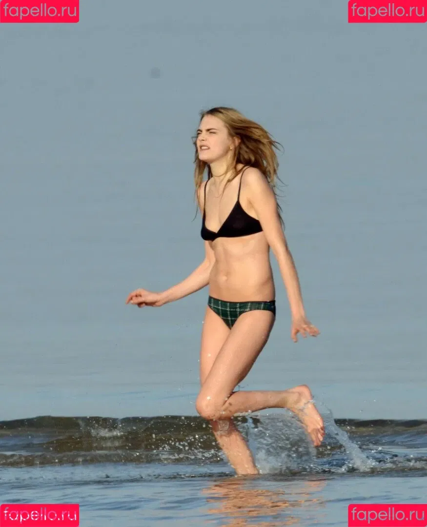 Cara Delevingne / caradelevingne Onlyfans Photo Gallery 