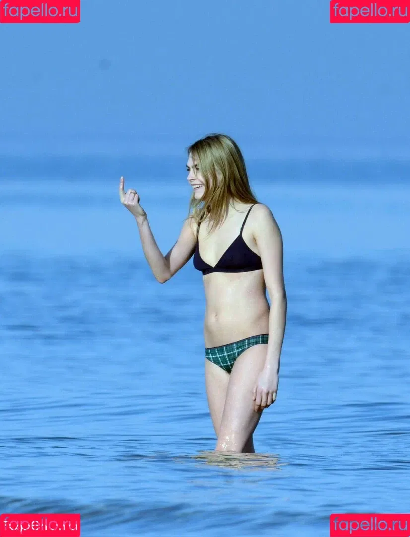 Cara Delevingne / caradelevingne Onlyfans Photo Gallery 