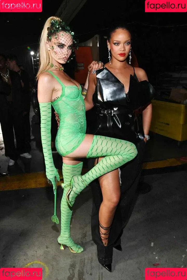 Cara Delevingne / caradelevingne Onlyfans Photo Gallery 