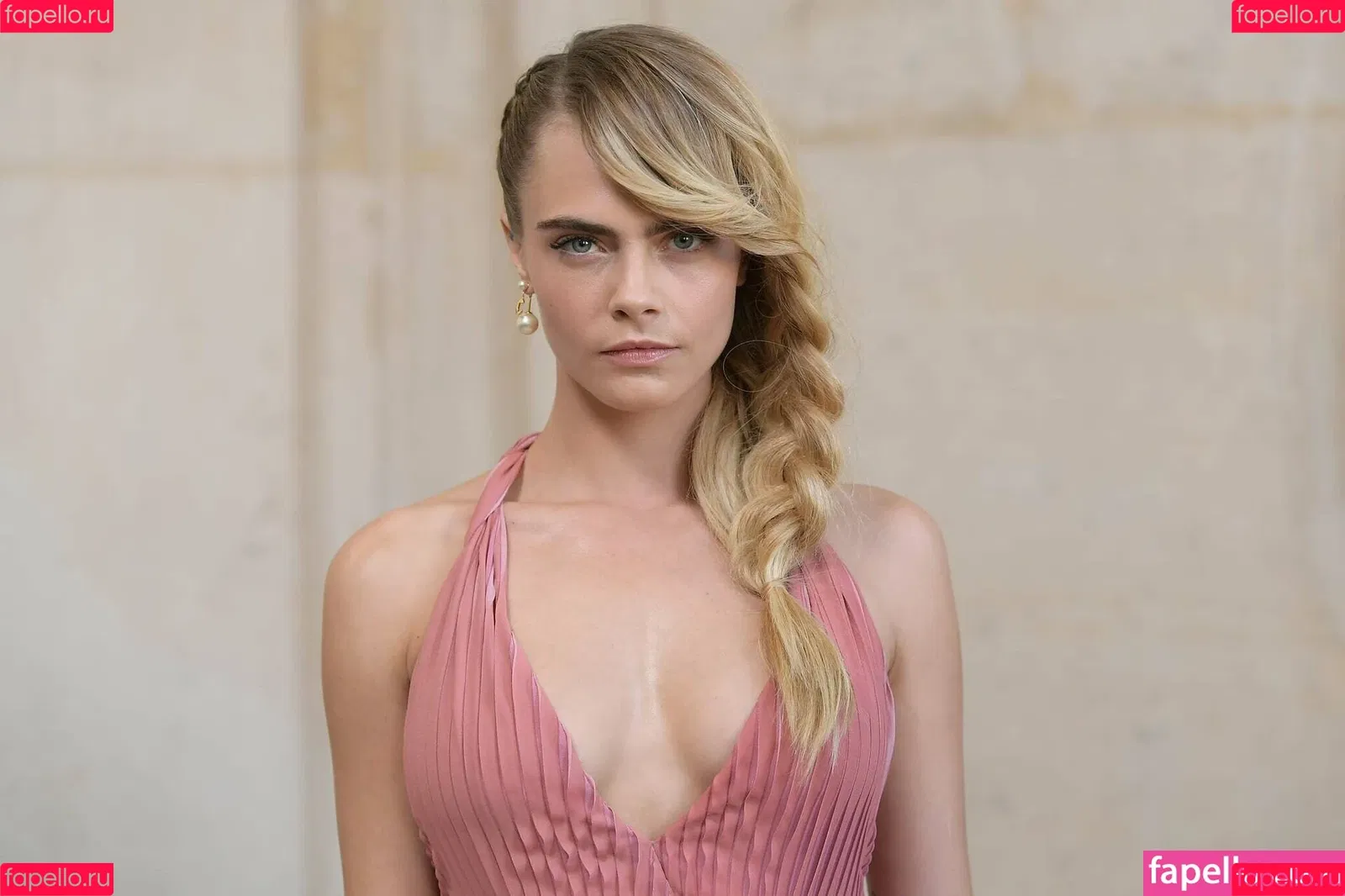 Cara Delevingne / caradelevingne Onlyfans Photo Gallery 