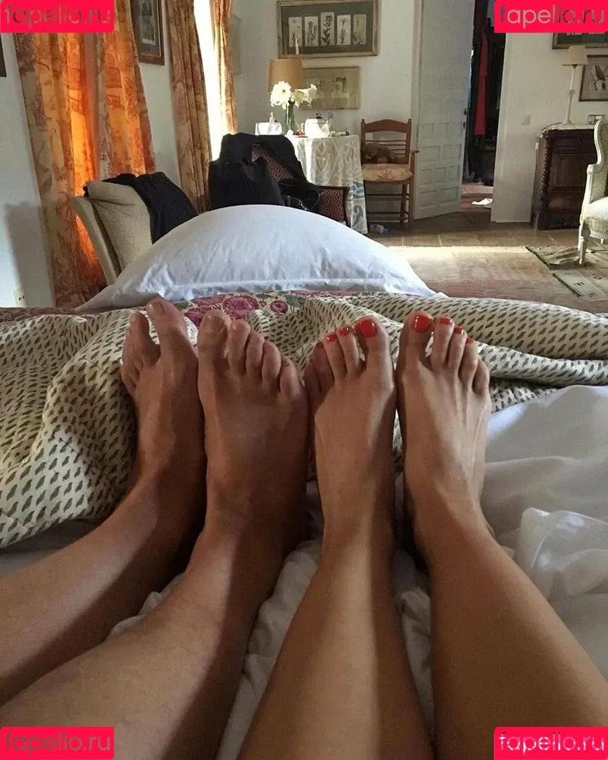 Cara Delevingne / caradelevingne Onlyfans Photo Gallery 