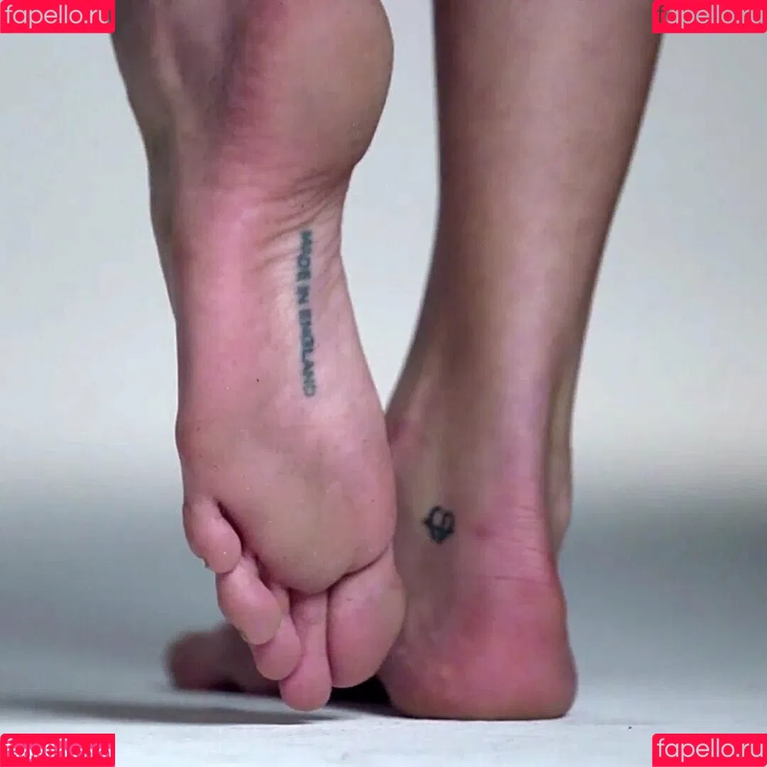 Cara Delevingne / caradelevingne Onlyfans Photo Gallery 