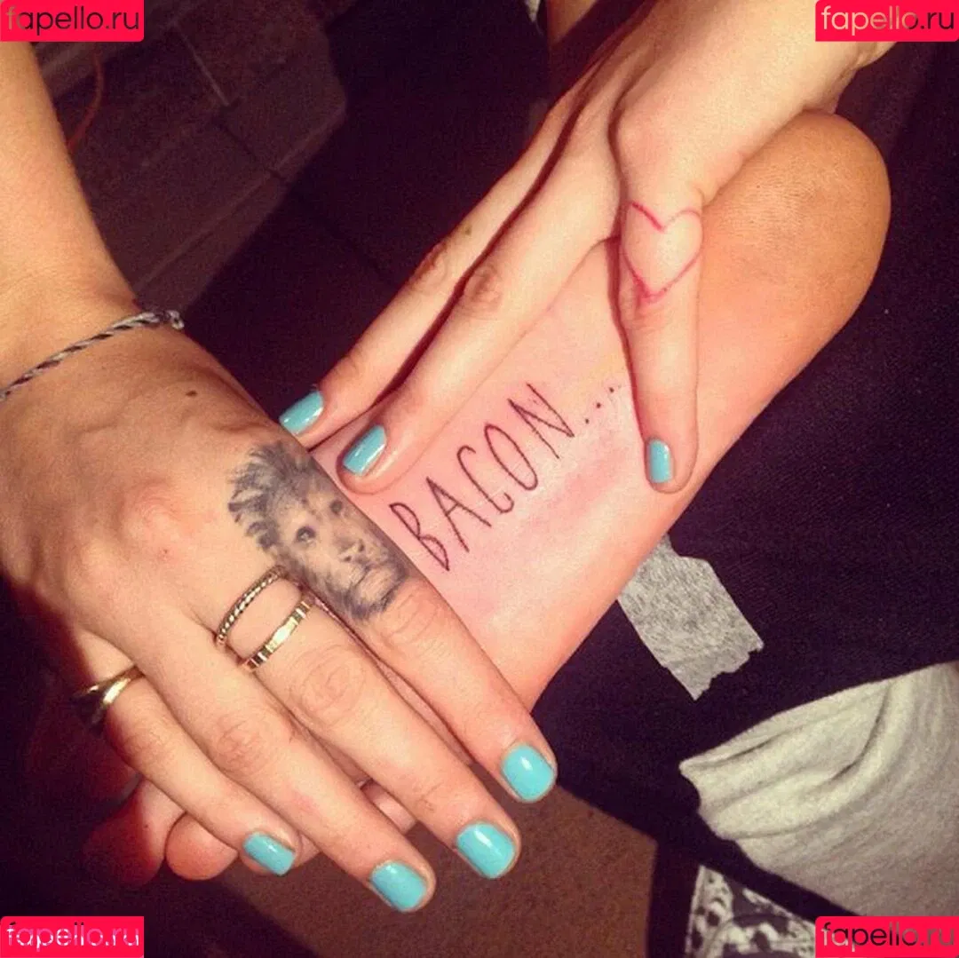 Cara Delevingne / caradelevingne Onlyfans Photo Gallery 