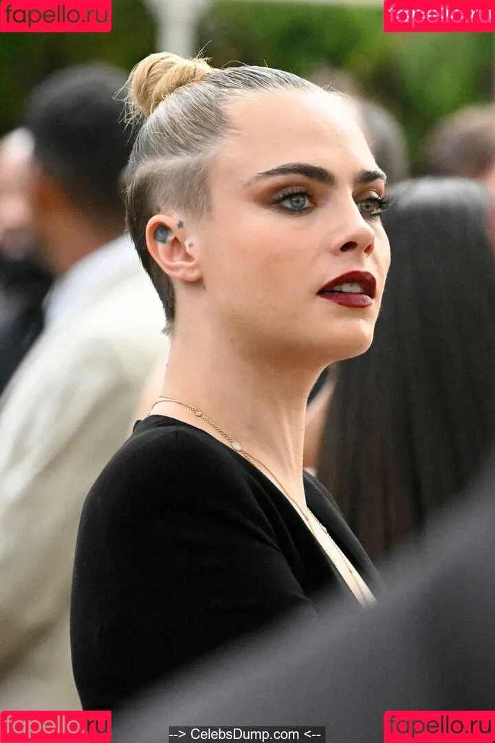 Cara Delevingne / caradelevingne Onlyfans Photo Gallery 