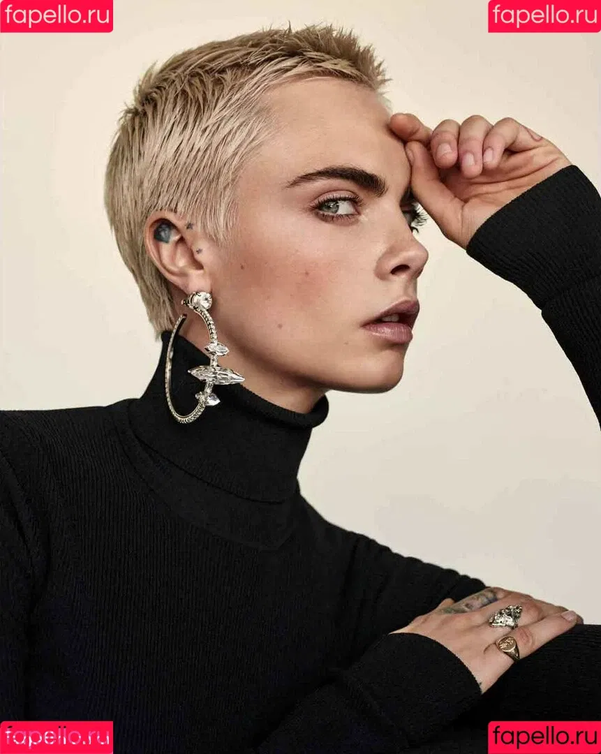 Cara Delevingne / caradelevingne Onlyfans Photo Gallery 