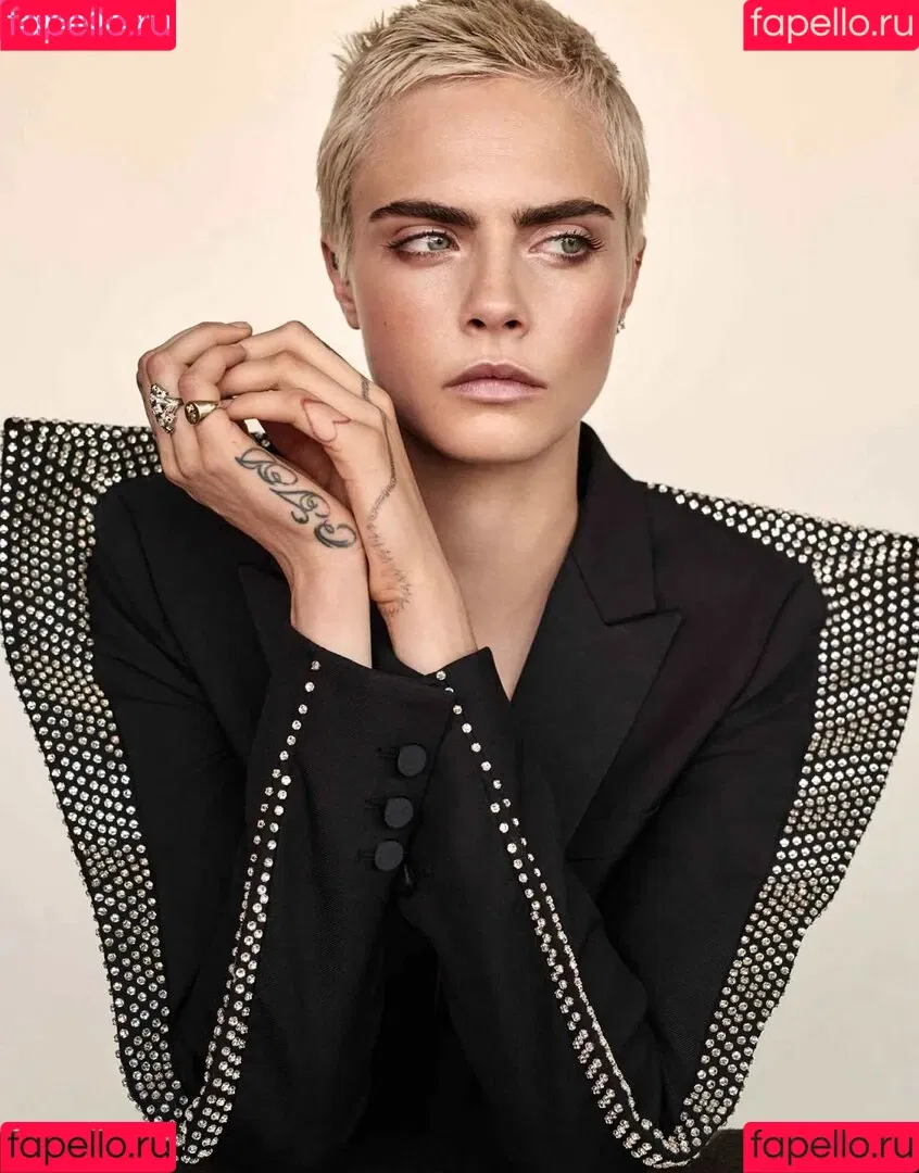 Cara Delevingne / caradelevingne Onlyfans Photo Gallery 