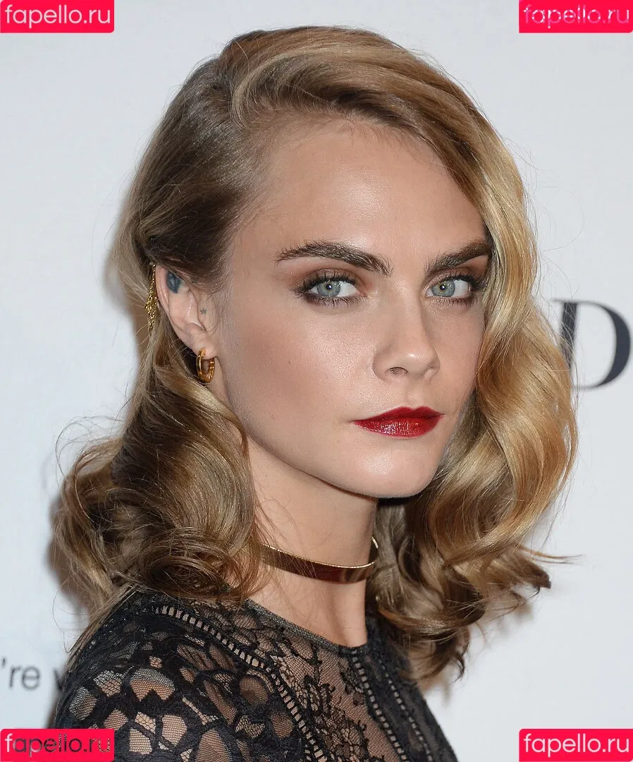Cara Delevingne / caradelevingne Onlyfans Photo Gallery 