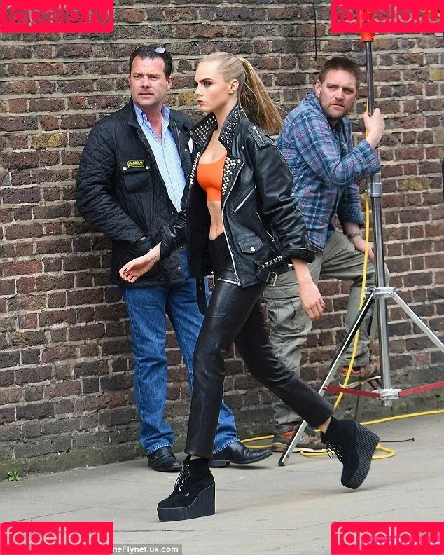 Cara Delevingne / caradelevingne Onlyfans Photo Gallery 