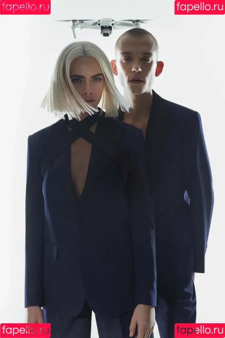 Cara Delevingne / caradelevingne Onlyfans Photo Gallery 